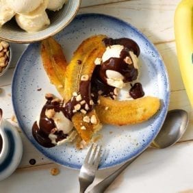 Chiquita banana split with dark chocolate and hazelnut